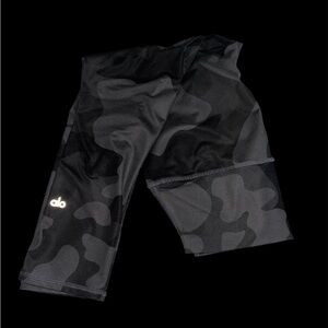 ALO Yoga Black Camo Leggings